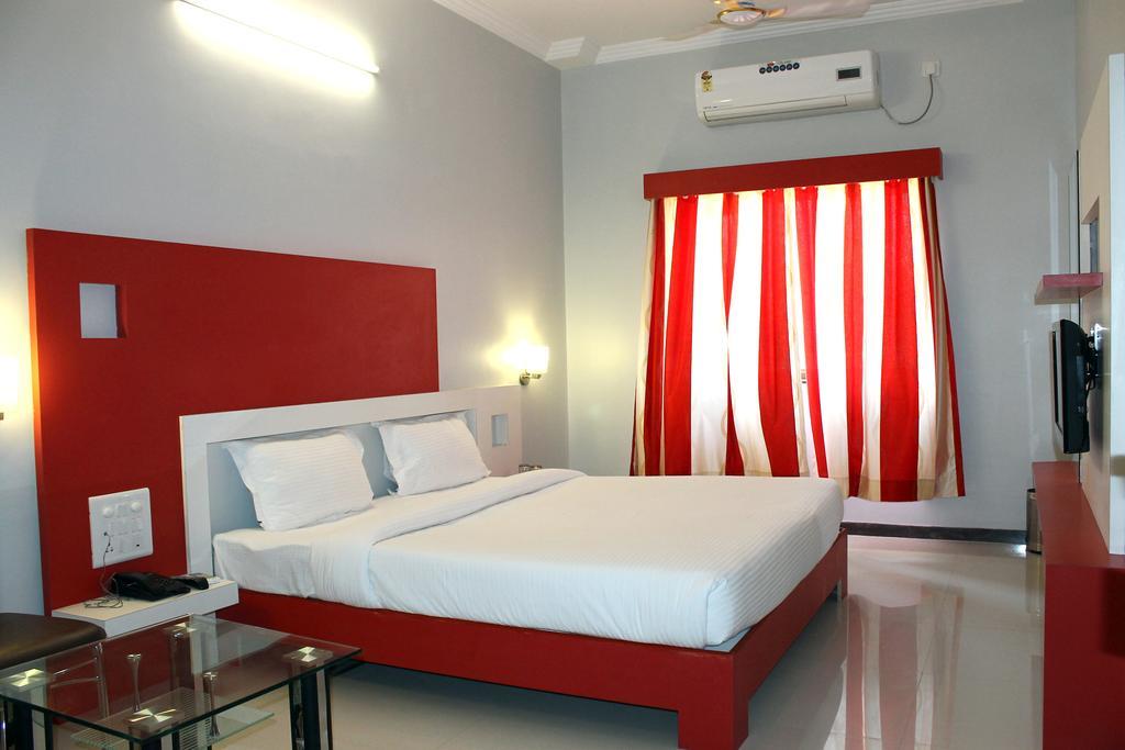 Oyo 4316 Hotel Sai Empire Shirdi Rum bild