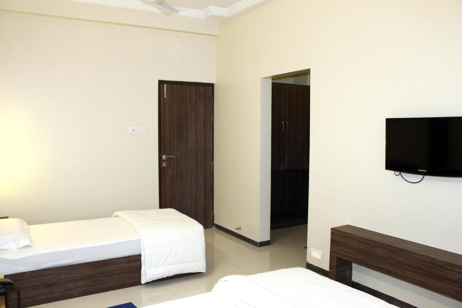 Oyo 4316 Hotel Sai Empire Shirdi Exteriör bild