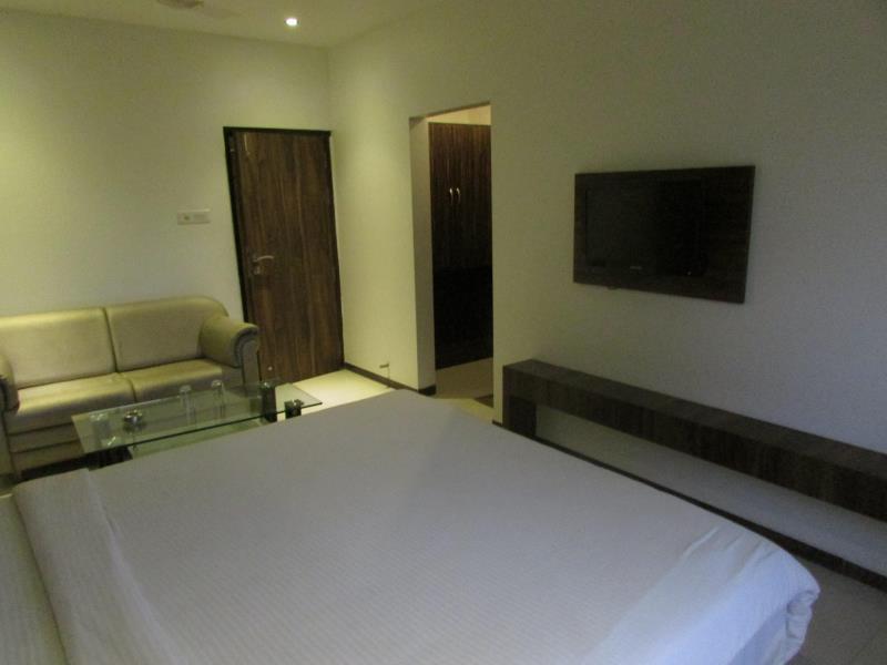 Oyo 4316 Hotel Sai Empire Shirdi Exteriör bild