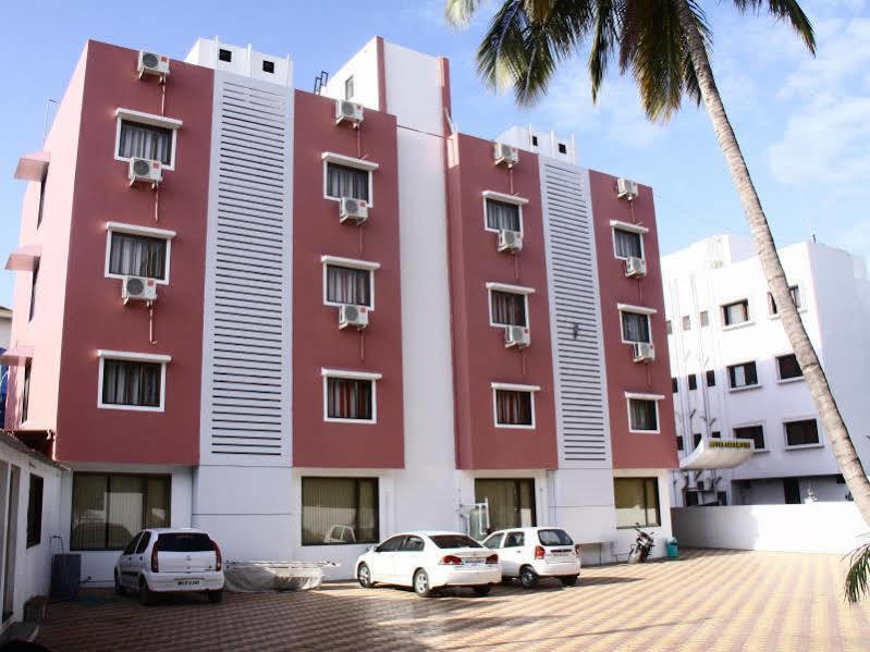 Oyo 4316 Hotel Sai Empire Shirdi Exteriör bild