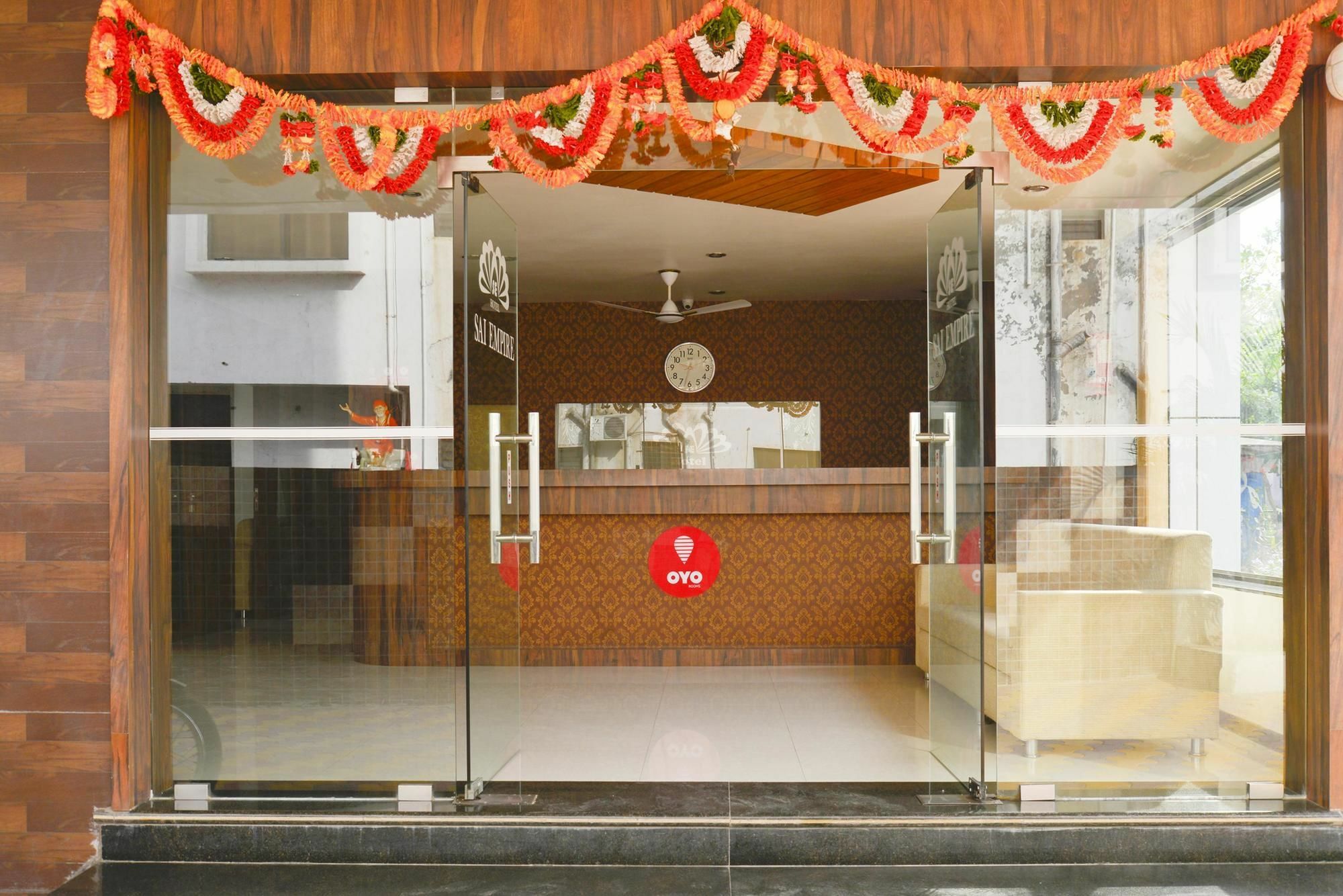 Oyo 4316 Hotel Sai Empire Shirdi Exteriör bild